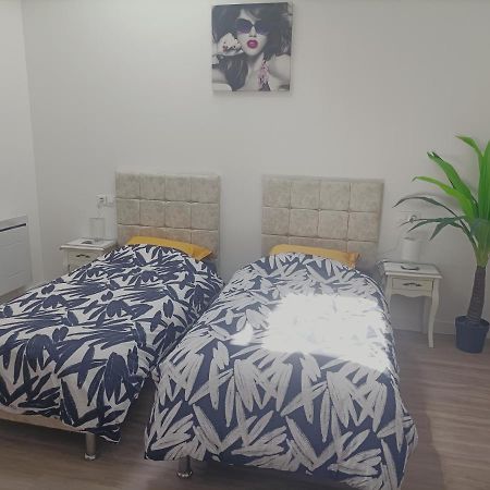 7 Minutes De L'Aeroport Cdg 4 Bed and Breakfast Thieux  Buitenkant foto